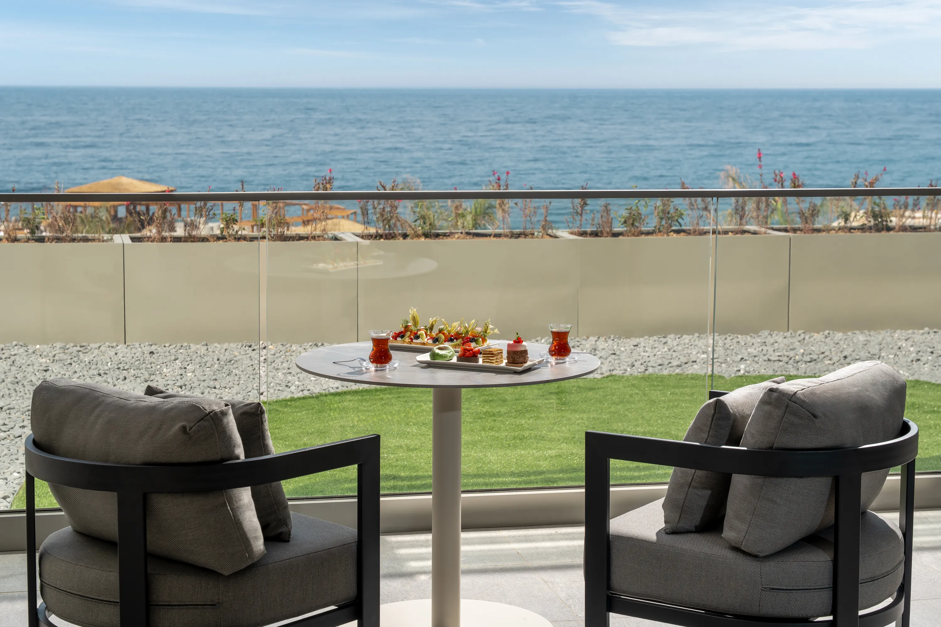 FAMILY SUITE21
