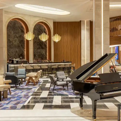 LOBBY BAR