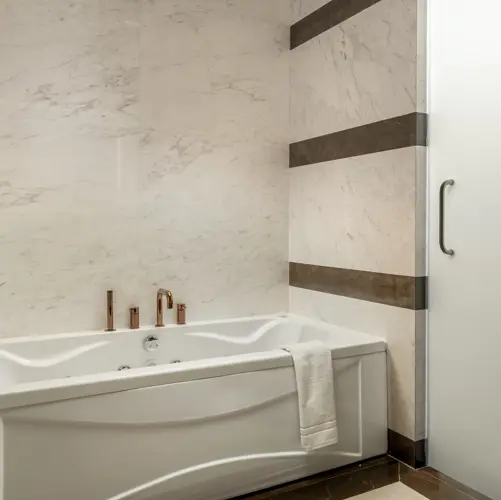 SIGNATURE SUITE (1 BEDROOM)20