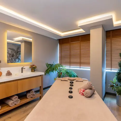 H CLASSIC MASSAGE ROOM 4