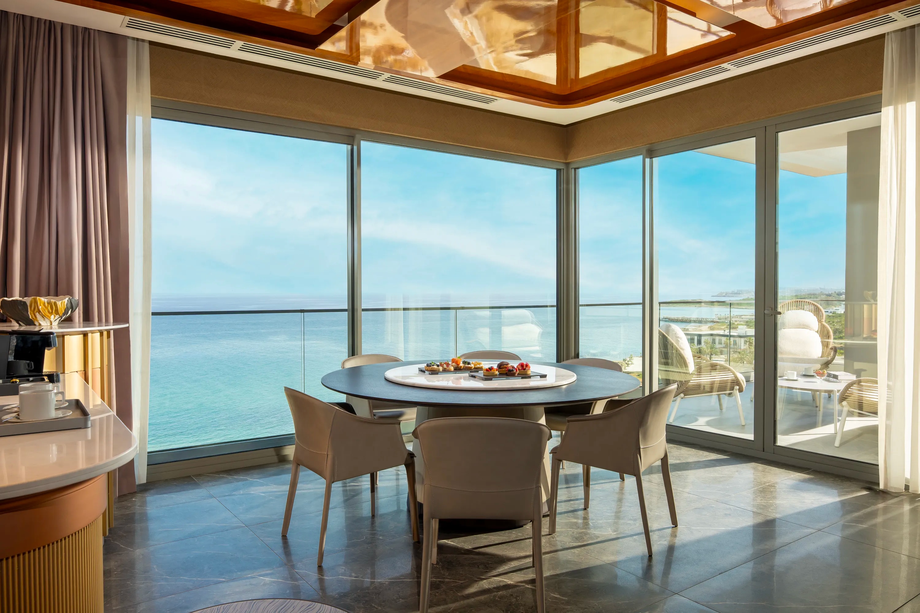SIGNATURE SUITE (2 BEDROOM)22