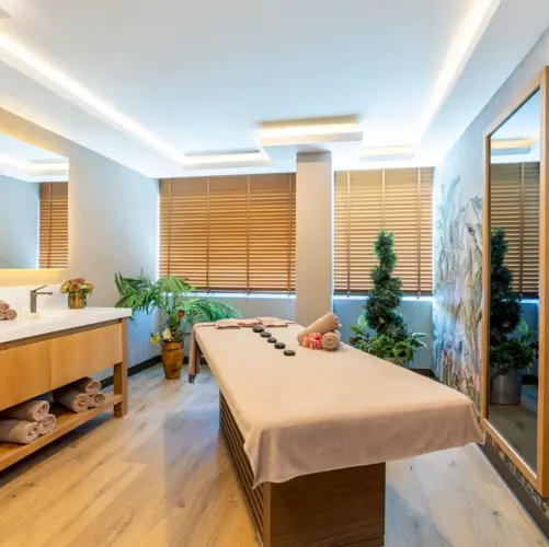 H CLASSIC MASSAGE ROOM 1