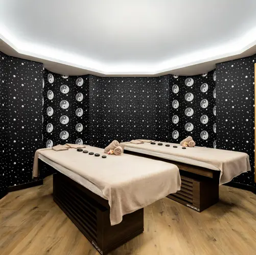 H YIN YANG COUPLE MASSAGE ROOM 2
