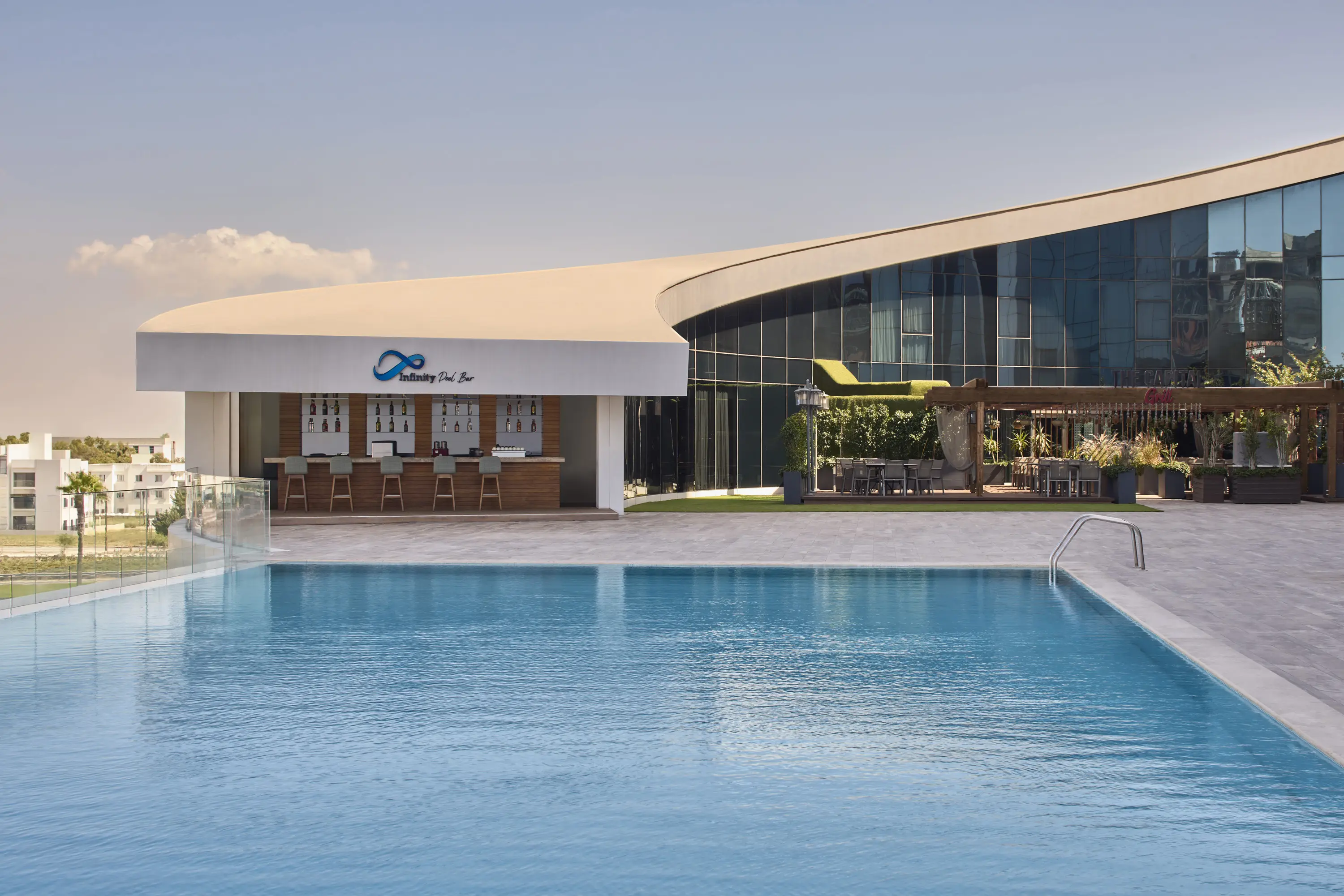 INFINITY POOL BAR1