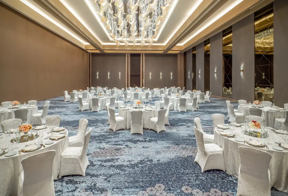 OPERA BALL ROOM12