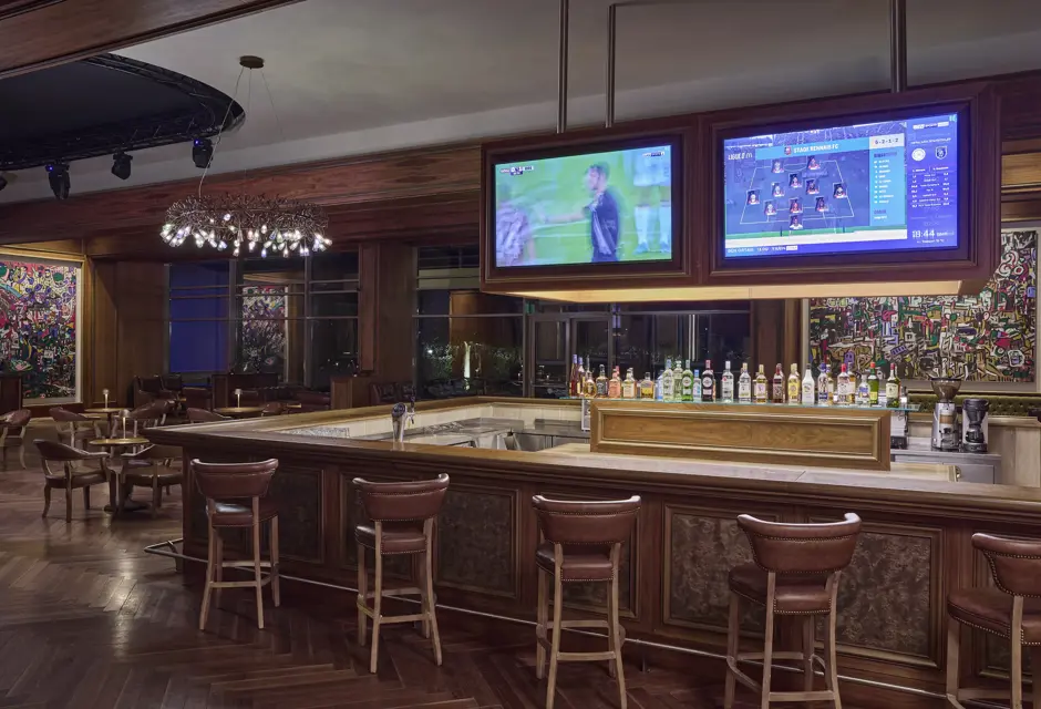 CHAMPION SPORTS BAR3