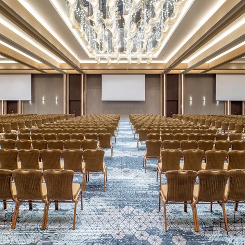OPERA BALL ROOM17