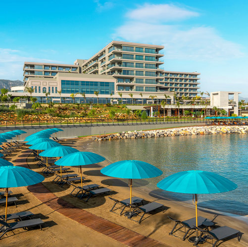 BEACH & PAVILIONS7