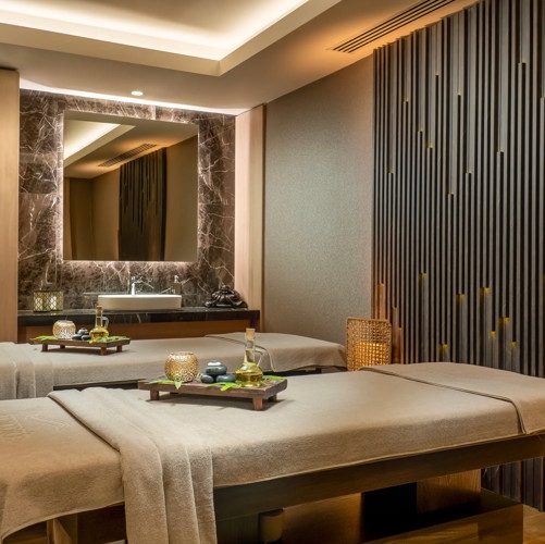AURA WELLNESS & SPA21