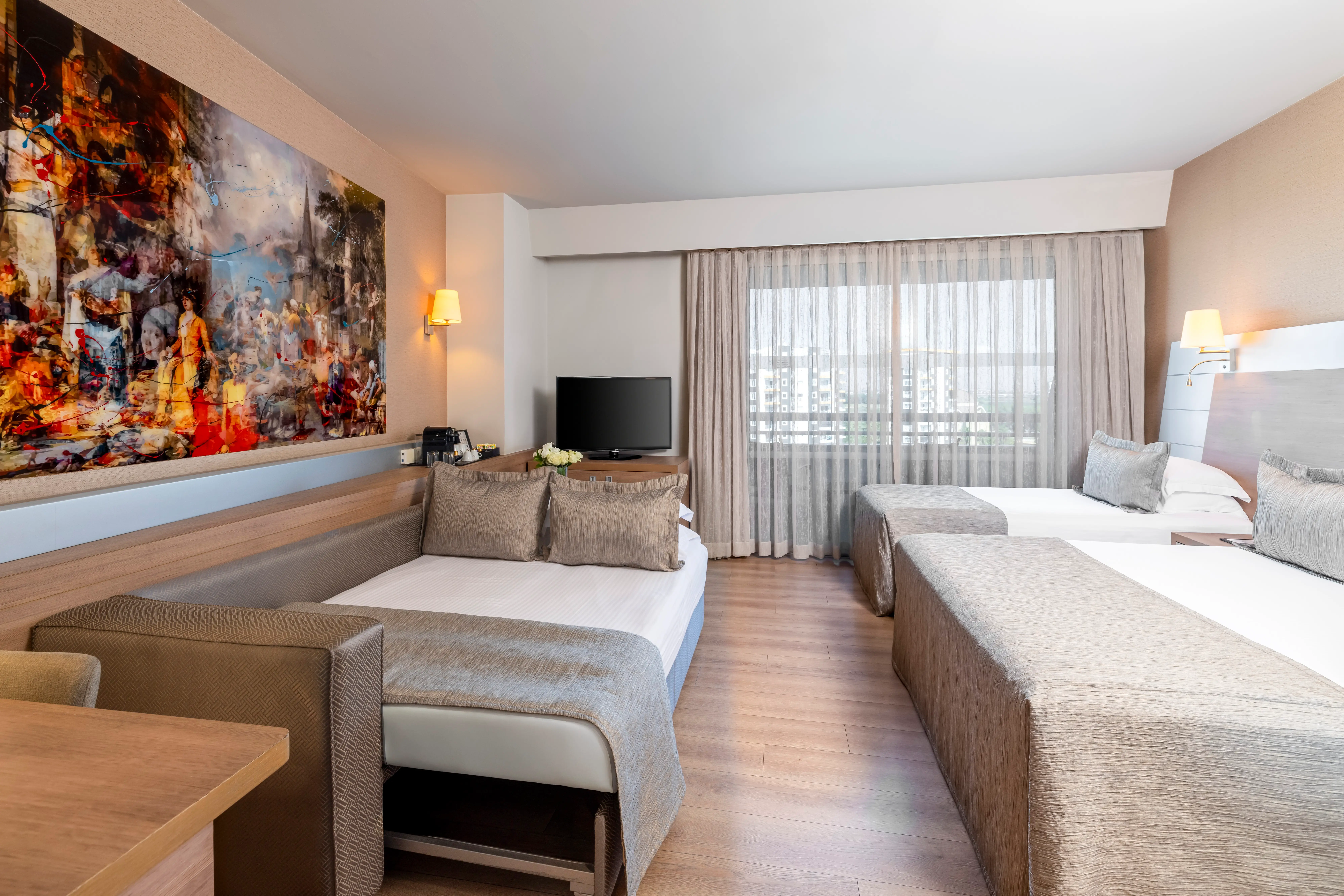 H DELUXE SUPERIOR ROOM 3