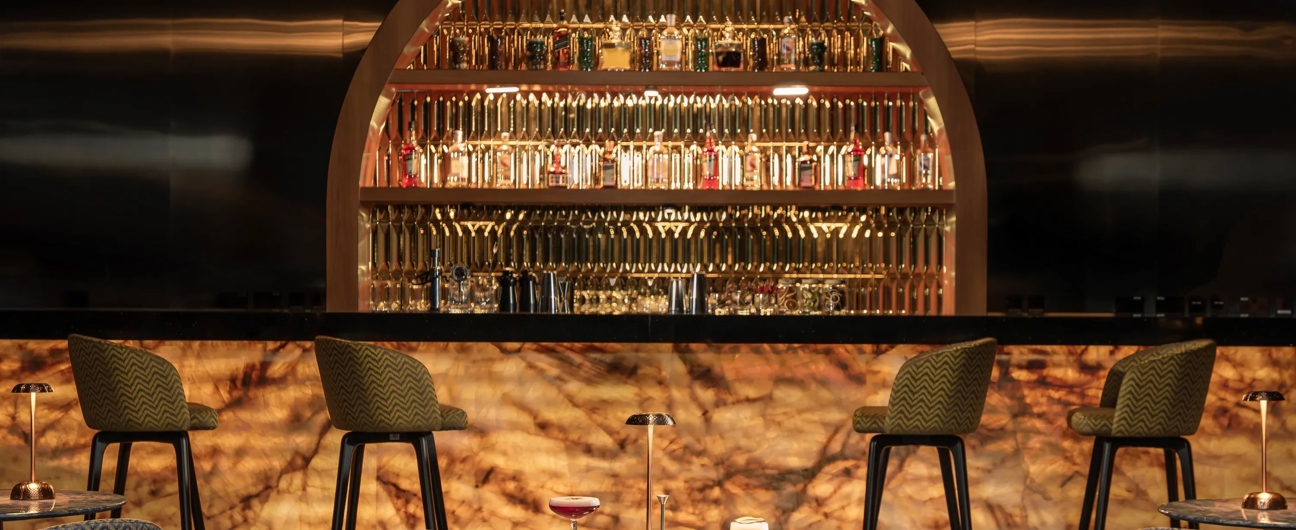 THE VAULT BAR1