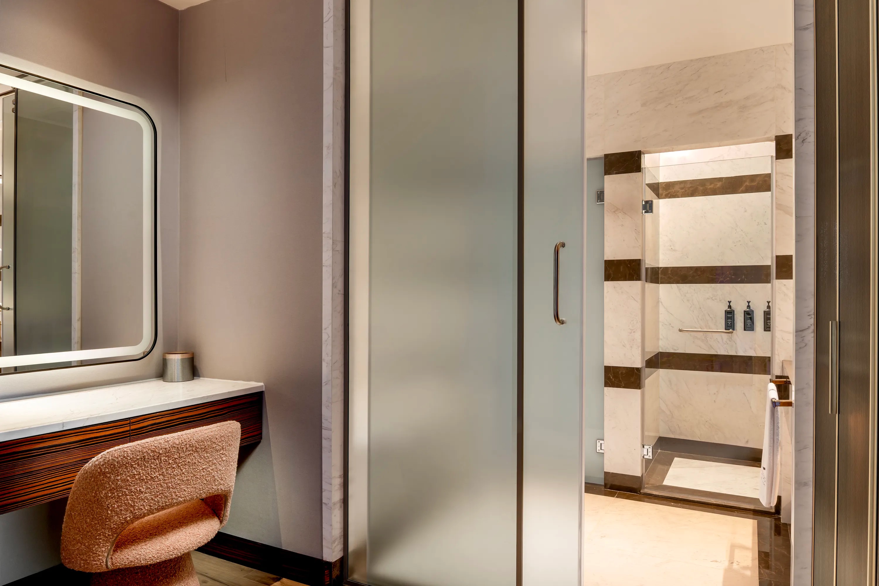 SIGNATURE SUITE (1 BEDROOM)5
