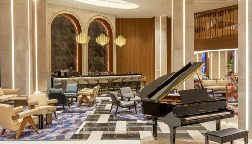 Bar, Lounges and Clubs