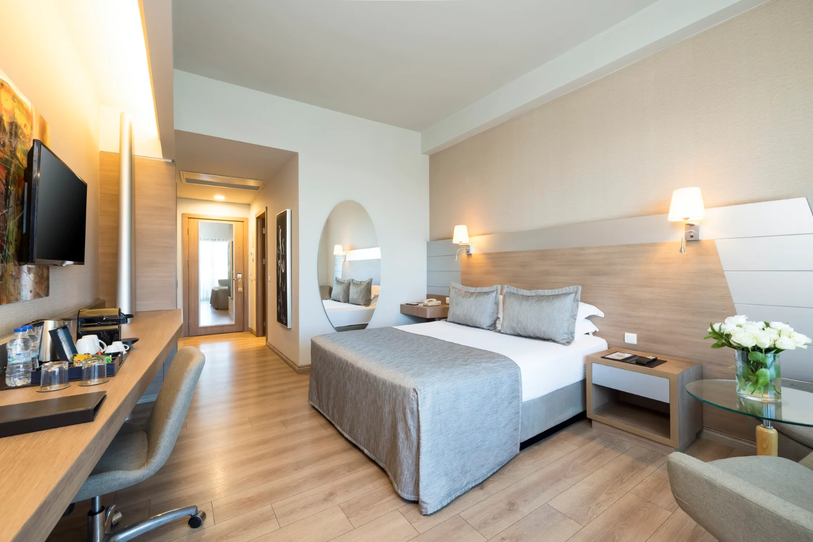 H DELUXE LAND VIEW 1