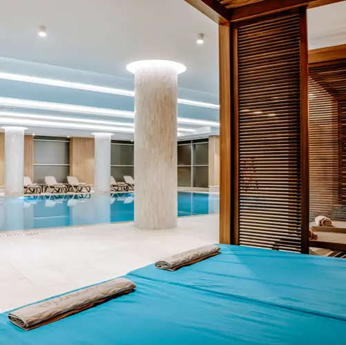 H SPA INDOOR POOL 7