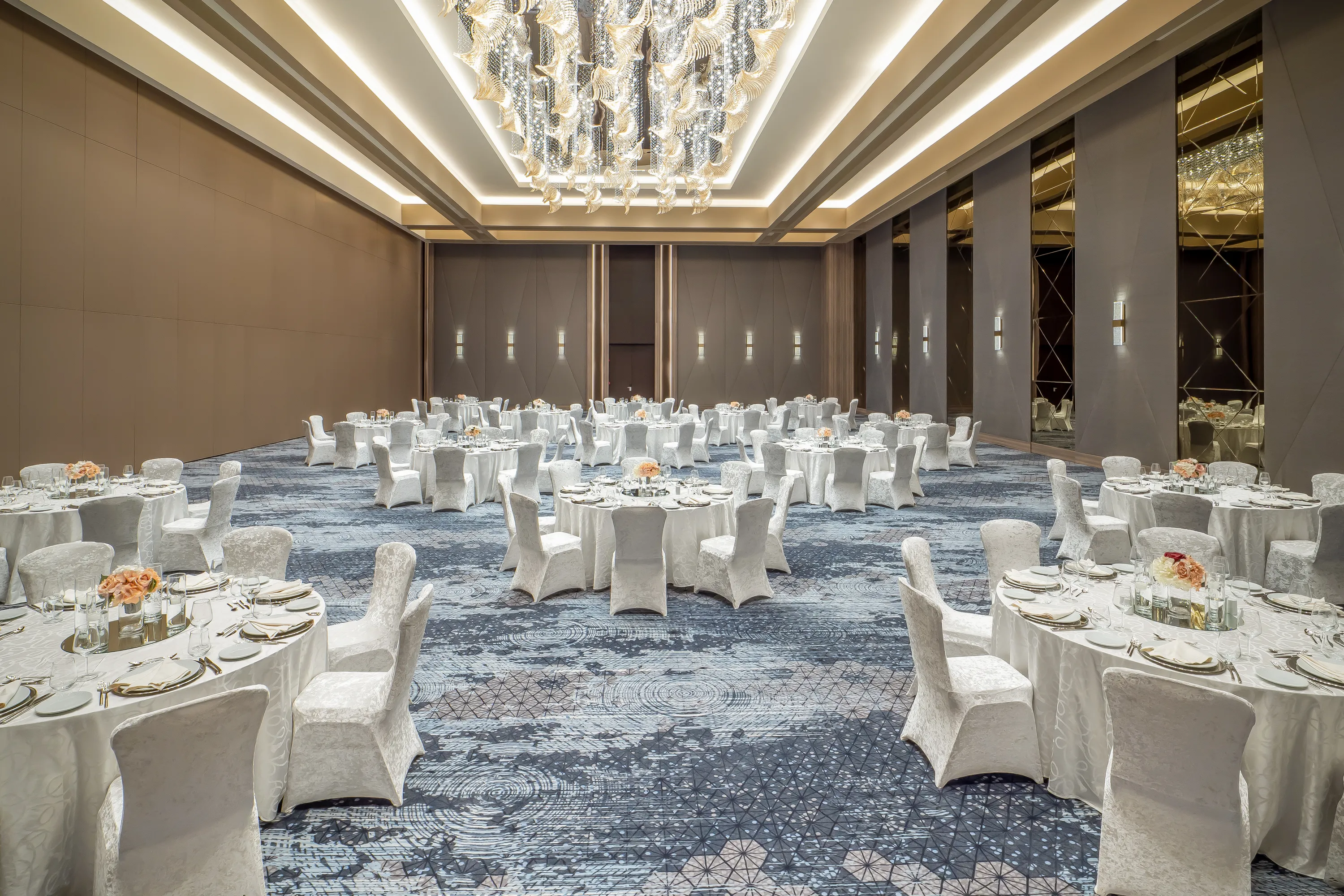 OPERA BALL ROOM12