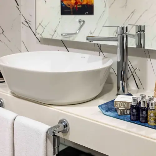 Bathroom Molton Browm