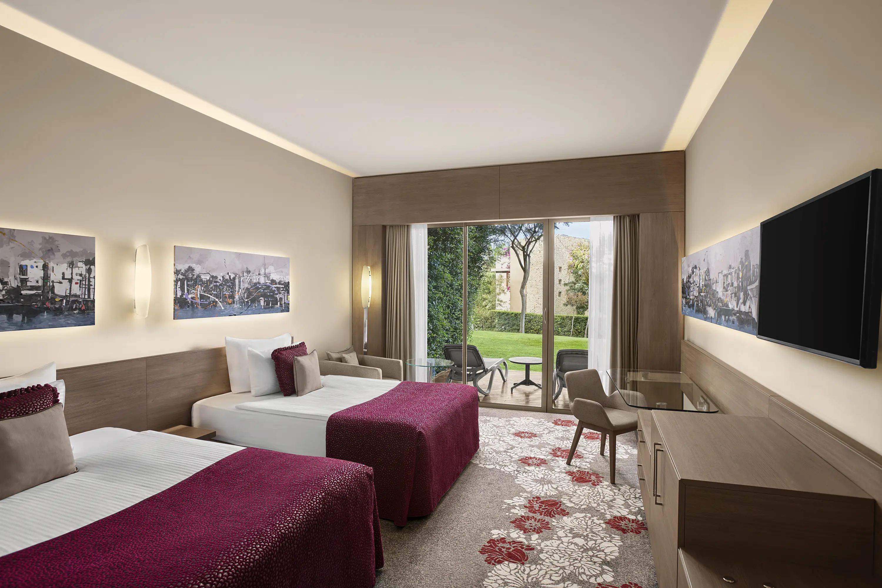 DELUXE GARDEN VIEW ROOM3