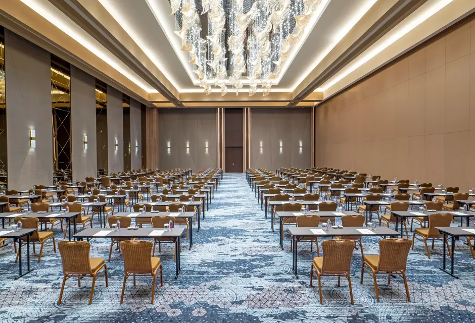 OPERA BALL ROOM23