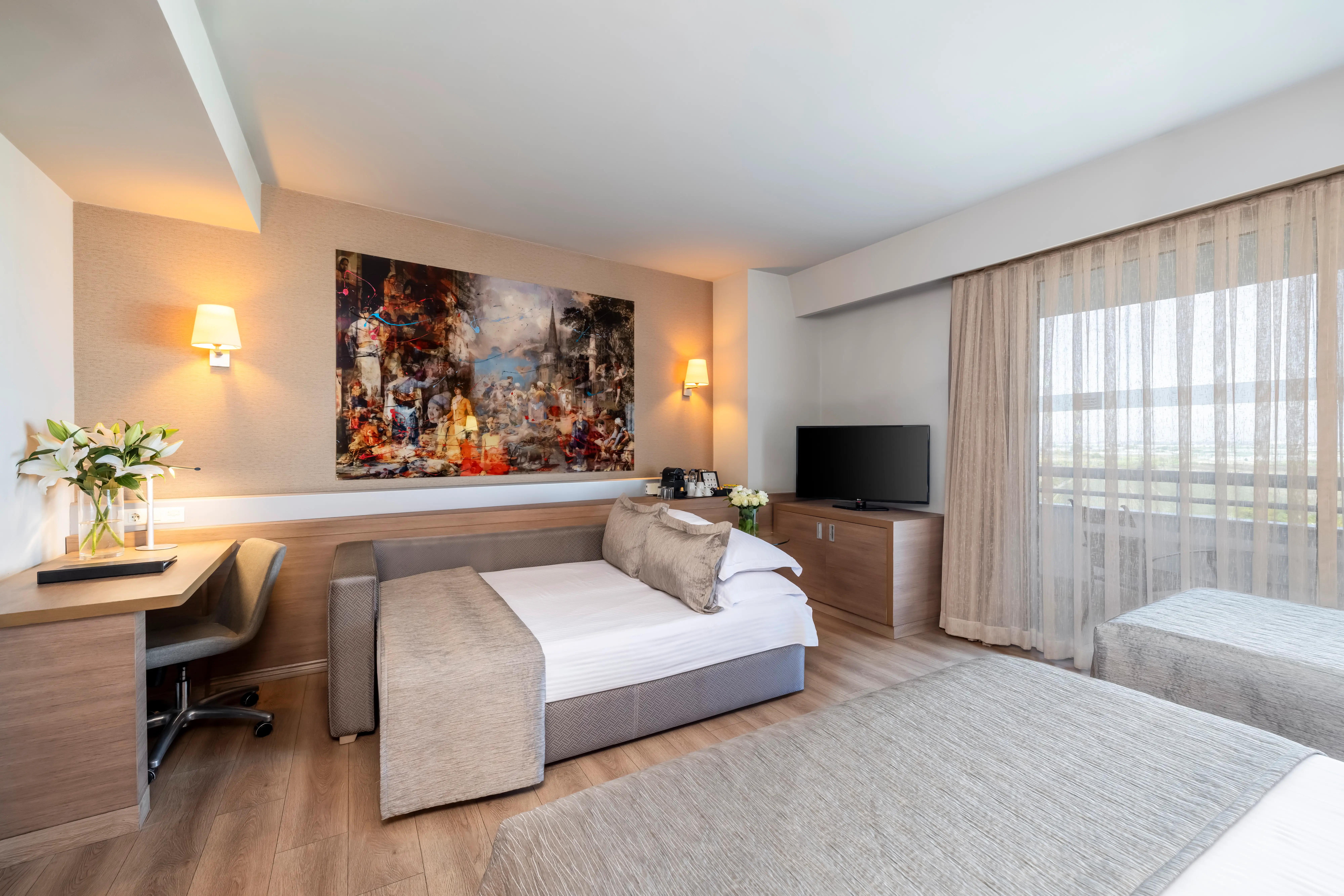 H DELUXE SUPERIOR ROOM 4