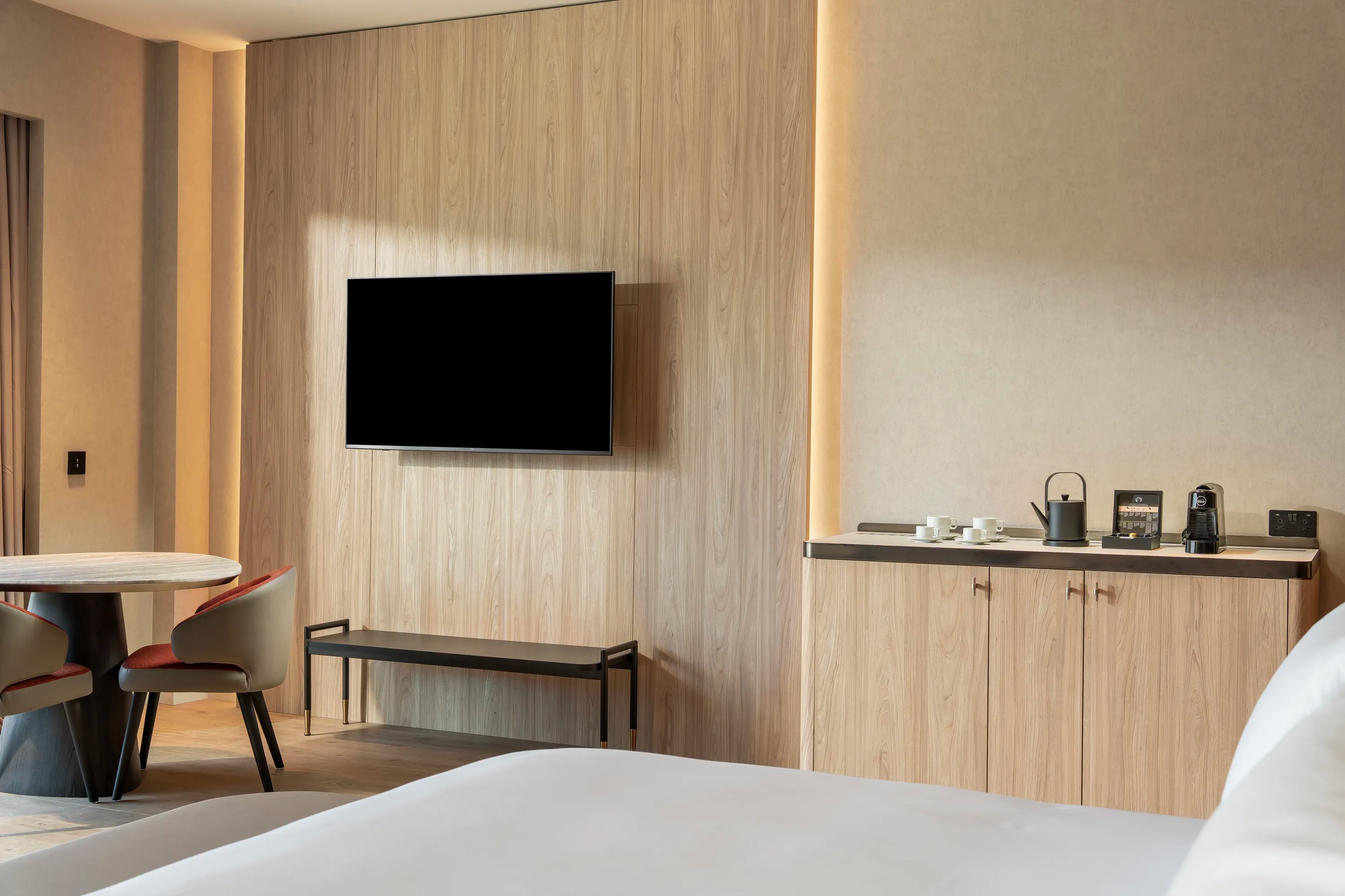 JUNIOR SUITE9