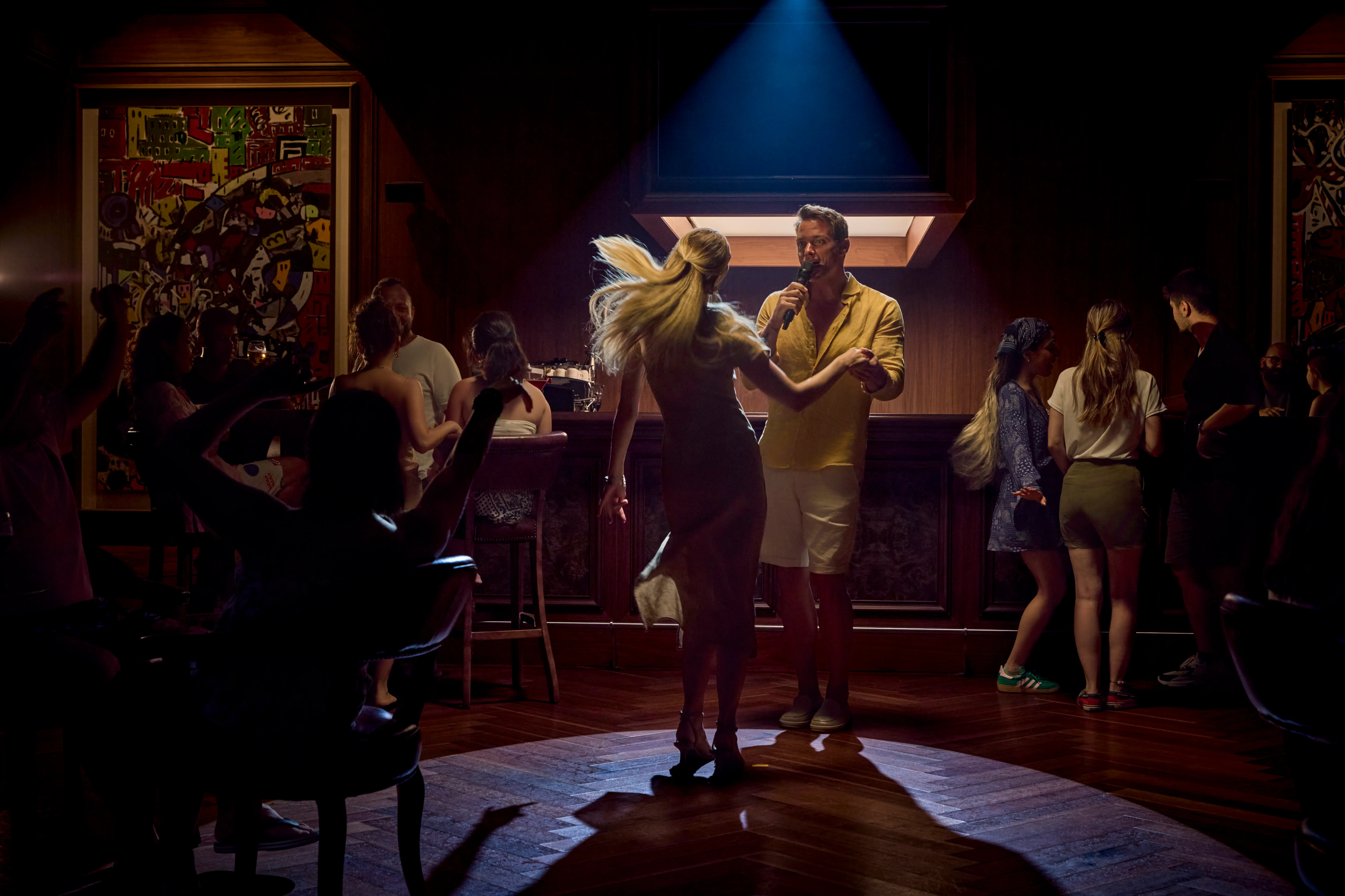 Bar, Lounges and Clubs