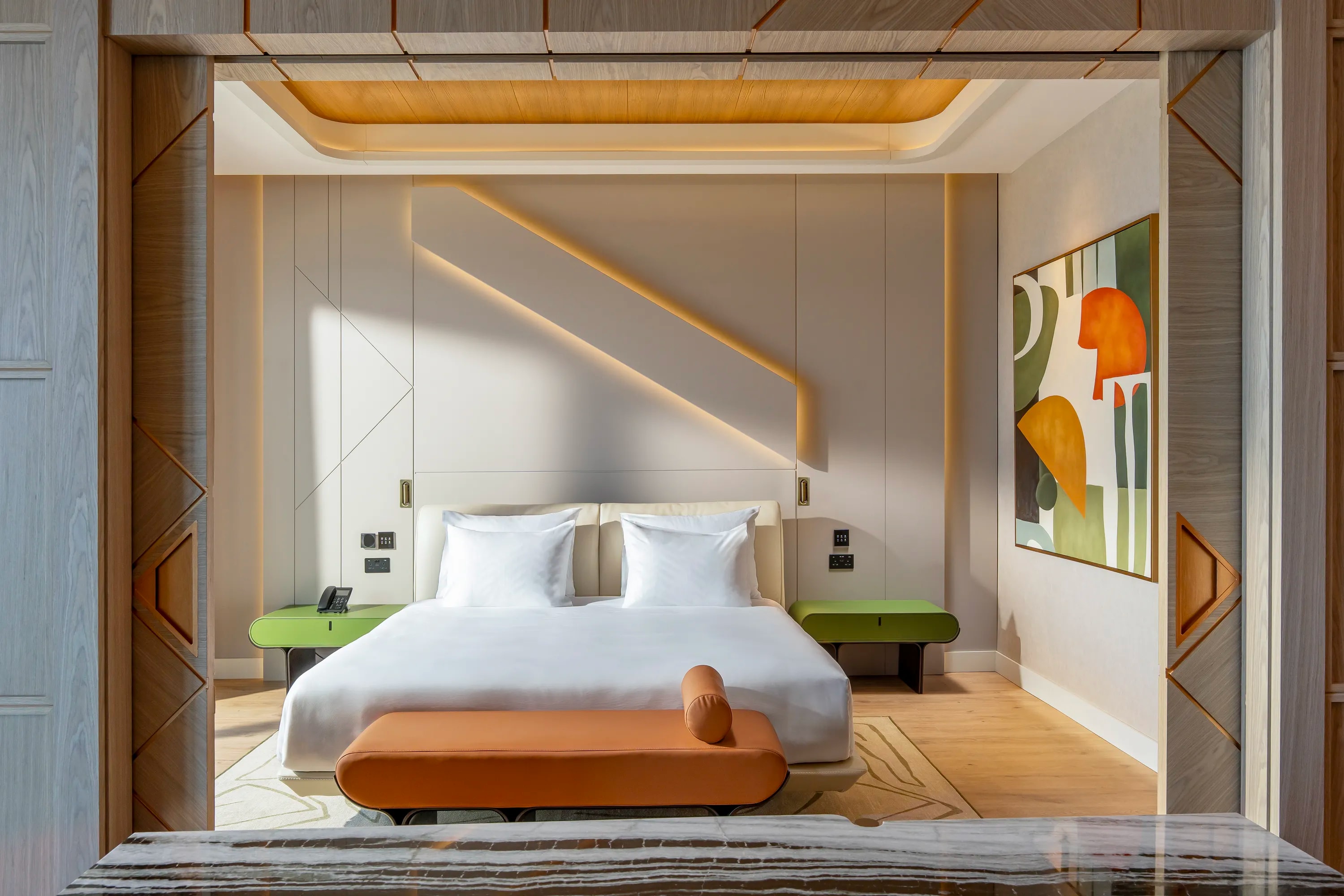 EXECUTIVE SUITE (SEA VIEW)17