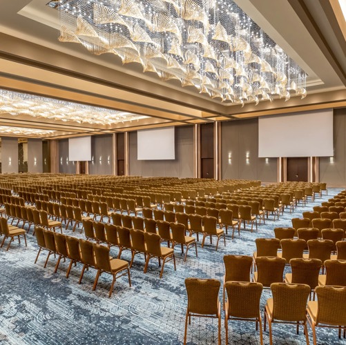 OPERA BALL ROOM10
